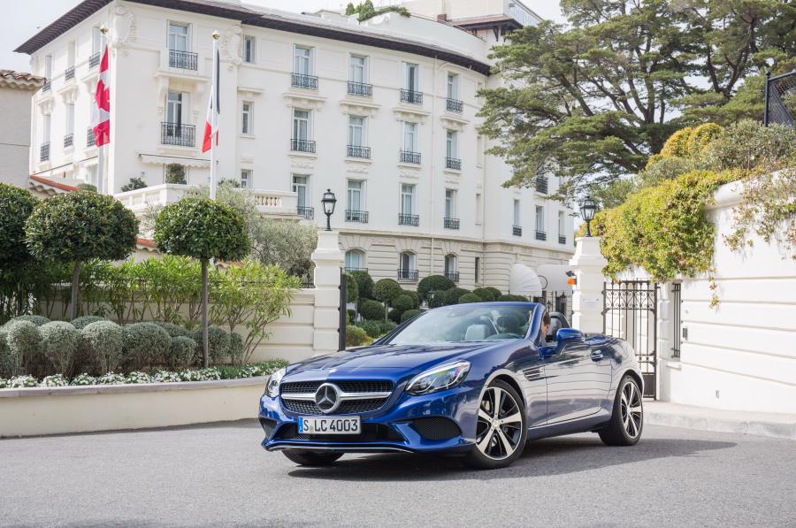  Mercedes-Benz SLC300 2016 года  (фото 11 из 22)